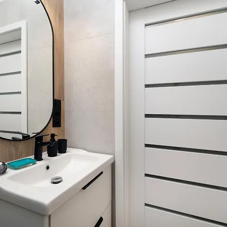 Fabryczna - Workspace, Balcony - By Rentujemy Lägenhet