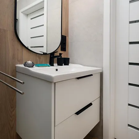 Lägenhet Fabryczna - Workspace, Balcony - By Rentujemy Łódź